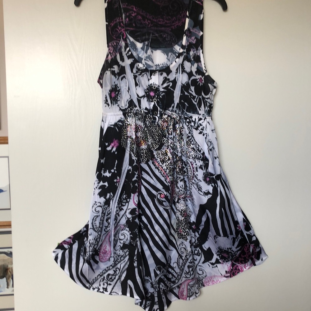 Applied rhinestone tunic top